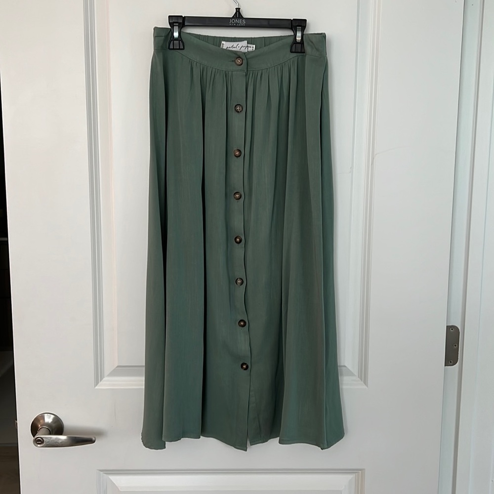 Petal and Pup Ava Skirt! Size 6 - gently worn